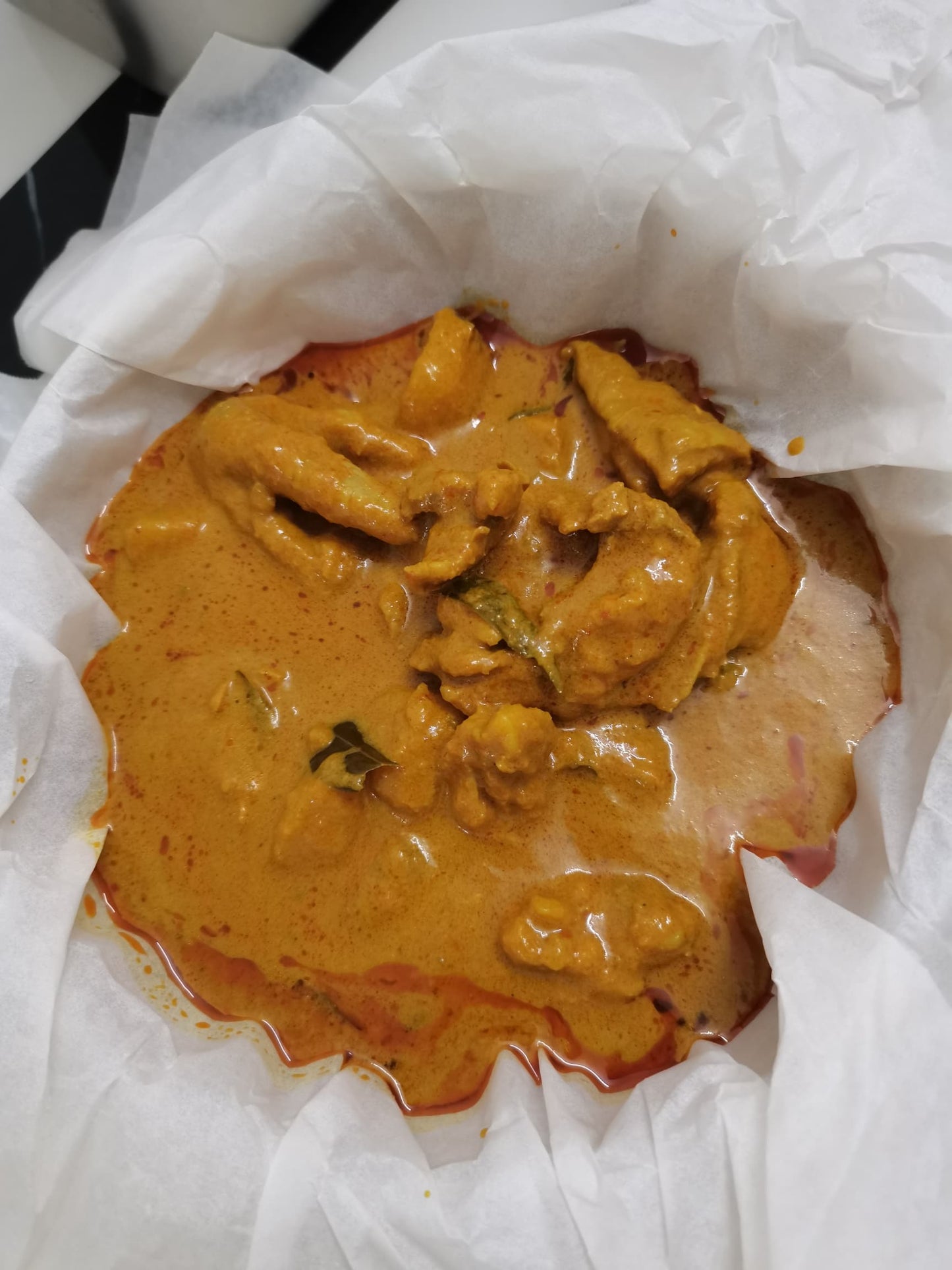 Rendang chicken with bread - HALF